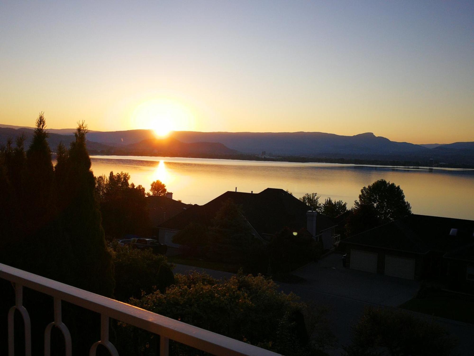 Casa Grande Lakeview House Apartment West Kelowna Room photo