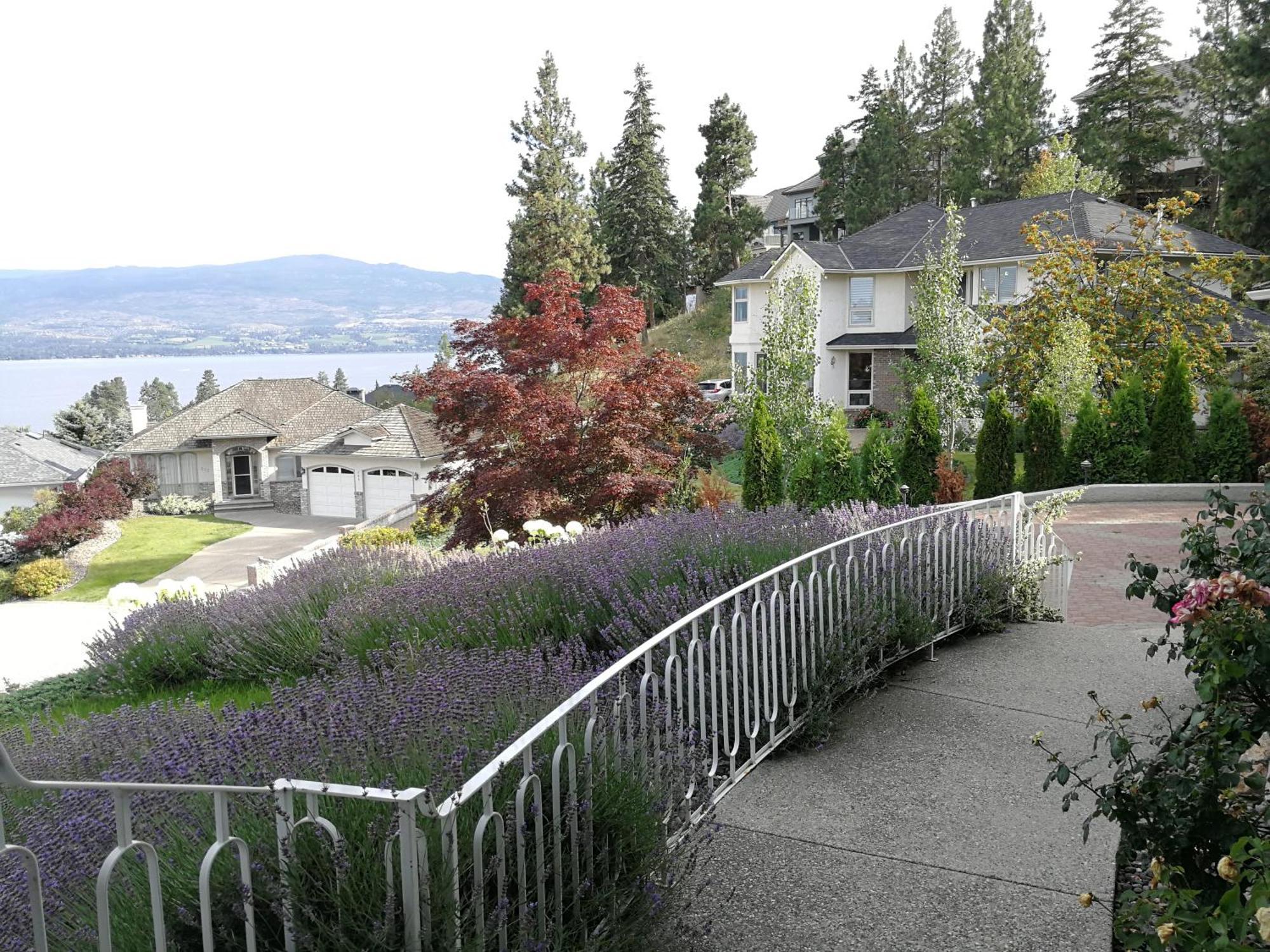 Casa Grande Lakeview House Apartment West Kelowna Room photo